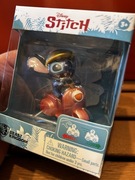 STITCH - DISNEY - FIGURKA - RÓŻOWY SKUTER - BEAST KINGDOM