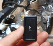 Włącznik przycisk klapy Sharan II 7N0959831