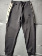 Spodnie dresowe marki SikSilk rozmiar M