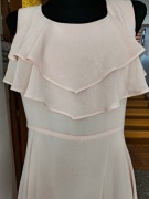 Beżowa kremowa koktajlowa sukienka H&M r. 38 falbanki