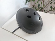 KASK JAK NA ROWER NA HULAJNOGE NA DESKOROLKE CZARNY BEZ ATESTU!