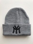 Nowa szara czapka zimowa 