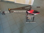 Duży helikopter, model złożony, gotowy do lotu Hel