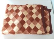 brązowy retro vintage stary wełniany koc w kratkę kraciany 145x200