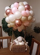 Kosz z balonami na prezent