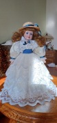 Lalka porcelanowa Dynasty Doll Collection 50 cm