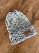 Ciepła szara czapka z wełną Merino handmade