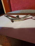 Mosiężny?  Srebrny otwieracz do piwa w kształcie delfina