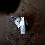 Silniczek wycieraczek klapy Clio 3 