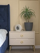 Szafka nocna glamour biała, złote nogi, 2 szuflady Blum, solid surface 