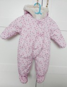 Kombinezon niemowlęcy różowy kwiatki kokarda Nutmeg roz. 62/68