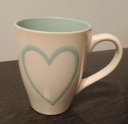 Kubek z niebieskim sercem