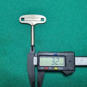 Stary klucz do mechanizmu zegara