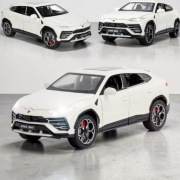 Model 1:24 Lamborghini Urus SUV (Biały)