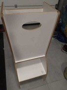 Pomocnik kuchenny kitchen helper Kuiki bialy drewniany Montessori