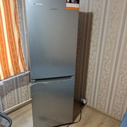 Sprzedam lodówkę Indesit