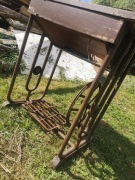 Nogi maszyny na stolik prl