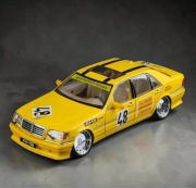 Model 1:24 Mercedes Benz W140 S320 (Żółty)