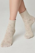 Skarpetki Conte CLASIC beżowe w ażurowy wzór serc z lnem