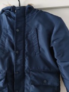 Zimowa granatowa kurtka 128 