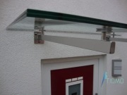Zadaszenie ze szkła hartowanego na profilach