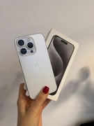 iPhone 15 Pro 128 GB Biały (Titanium) + 6 etui GRATIS