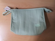 miętowa kosmetyczka donegal z kieszonkami 21x17x7cm