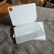 Apple iPad 11 pro M4 Keyboard Magic klawiatura Jak nowa