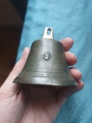 Dzwonek ręczny mosiężny przedwojenny patynowany antyk numerowany 9