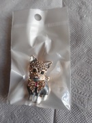 Broszka kotek z kamykami