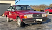 Volvo 240 klasyk w ładnym stanie