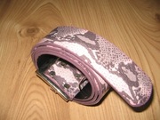 damski pasek różowy wąż