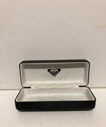 etui na okulary ROXY logo to dlonie serduszko ii diamenty