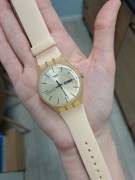 zegarek swatch New gent nude beżowy kremowy