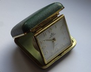 Meister Anker niemiecki nakręcany mechaniczny budzik podróżny 