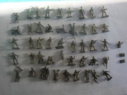 Małe żołnierzyki  dwie armie