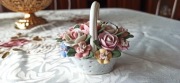 Koszyczek kwiatowy z porcelany