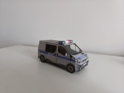 Policja radiowóz opel Vivaro samochód bus autobus  model kartonowy milicja