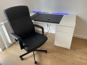Biurko IKEA + wygodny fotel biurowy / zestaw do pracy i nauki / 140x65x75