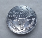 Madagaskar 2. Republika 2 franki 1976 KM# 9 Wilczomlecz nadobny Ładne