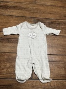 Pajacyk chłopięcy Cherokee rozmiar 56 cm