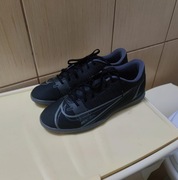 buty sportowe 38 Nike halówki turfy na halę męskie piłkarskie hypervenom 