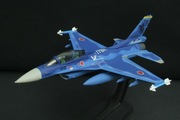 F-16 Mitsubishi F2B JASDF skala 1:100 Salvat metal