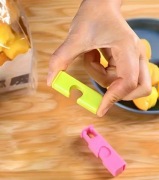 Klipsy do torebek z mechanizmem