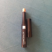 Avon korektor w sztyfcie 24N Neutral Light Medium 