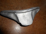 Aluminiowa, odlewana stopka kolby do pistoletu maszynowego Błyskawica. 