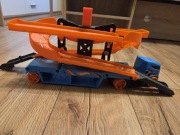 Hot wheels laweta transporter 