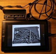 Wacom Cintiq 13HD Creative Pen Display DTK-1301 pełny zestaw