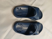 Klapki dziecięce na basen granatowe 25 Arena