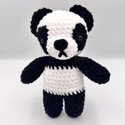 Pluszak panda na szydełku